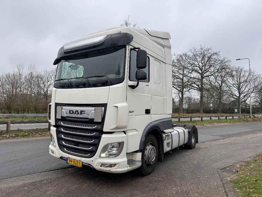 DAF XF 450 Space cab, Smart Tacho (bj 2017), Achterwielaandrijving, Euro 6, Standkachel, Wit