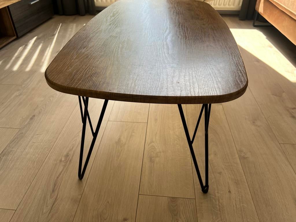 Salontafel met houten blad en metalen poten, Huis en Inrichting, Tafels | Salontafels, Ophalen, Gebruikt, 100 tot 150 cm, 50 tot 100 cm