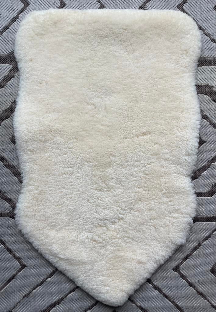 Natuurlijke / medicinale schapenvacht van Christ., Ophalen, Zo goed als nieuw