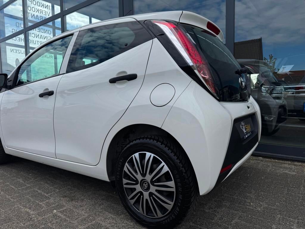 Toyota Aygo 1.0 VVT-i x-fun, Voorwielaandrijving, Gebruikt, Euro 6, Wit