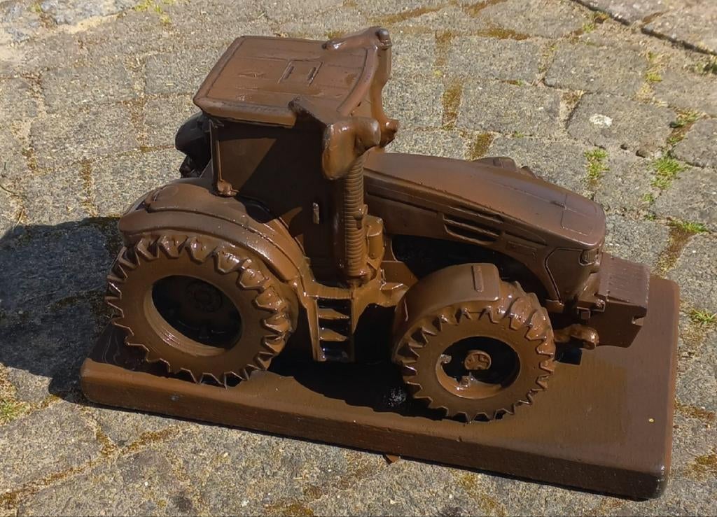 Tractor beton beeld, Ophalen