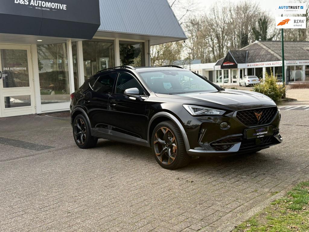 Cupra FORMENTOR 2.0 TSI 4DRIVE PANO/BEATS/MEMORY/TREKHAAK, Auto's, Cupra, Adaptive Cruise Control, 4 cilinders, Zwart, Leder