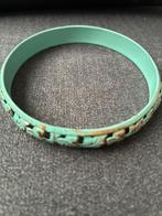 Turquoise armband met bewerkt patroon, Ophalen of Verzenden, Gebruikt, Overige kleuren, Overige materialen