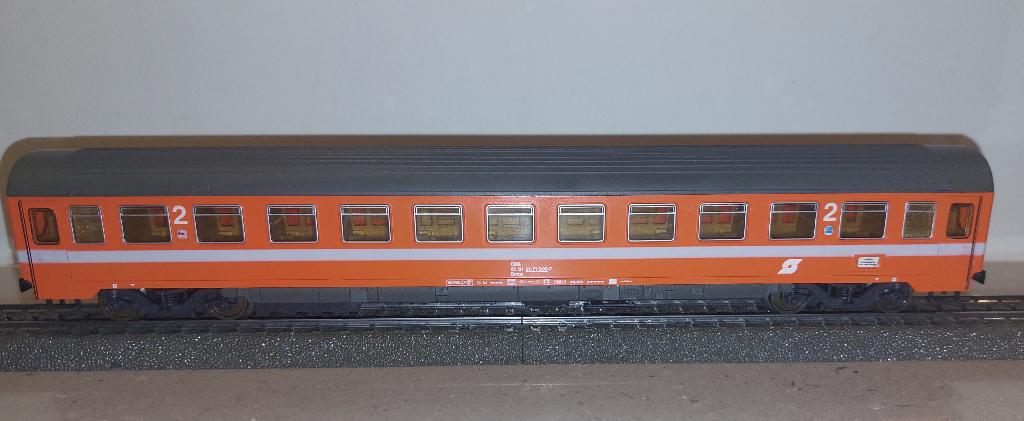 Roco H0 4237A - Personenrijtuig 2e kl Eurofima v.d. ÖBB, Wisselstroom, Wagon, Ophalen of Verzenden, Zo goed als nieuw