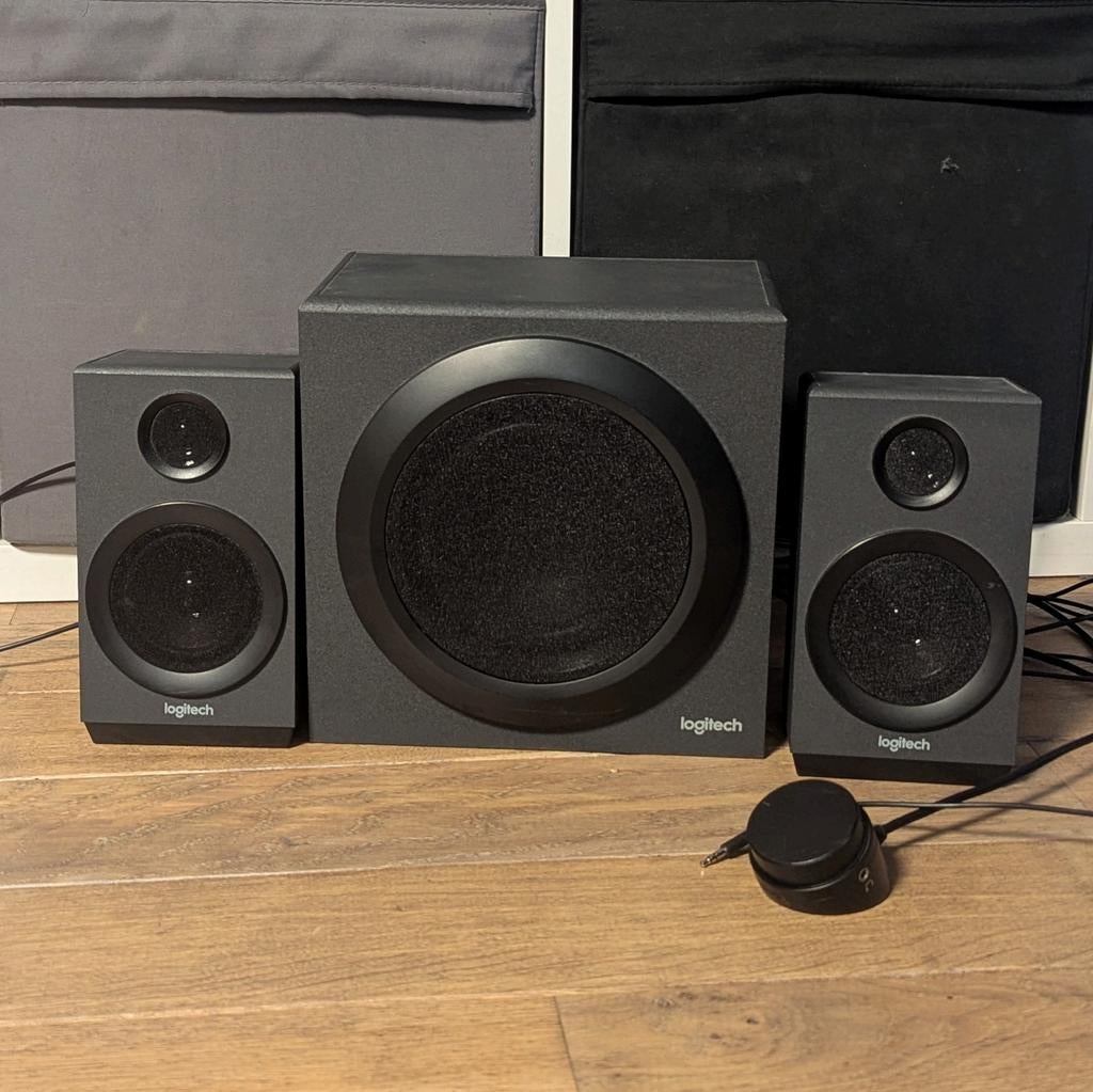 Logitech Z333 Multimedia Speaker, Computers en Software, Pc speakers, Ophalen, Zo goed als nieuw, Logitech G