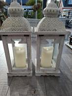 Twee lantarens ., Huis en Inrichting, Woonaccessoires | Kandelaars en Kaarsen, Ophalen, Overige materialen, Minder dan 25 cm