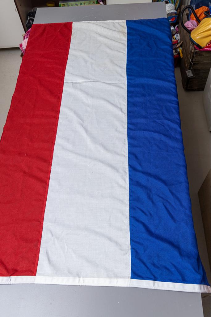 Nederlandse vlag/ mooie staat, Diversen, Vlaggen en Wimpels, Ophalen of Verzenden, Zo goed als nieuw