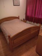 Houten tweepersoonsbed, Huis en Inrichting, Slaapkamer | Bedden, Ophalen of Verzenden