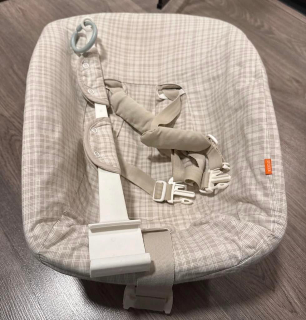 Stokke New Born set met 2 hoezen, Kinderen en Baby's, Kinderstoelen, Ophalen of Verzenden, Zo goed als nieuw, Overige typen