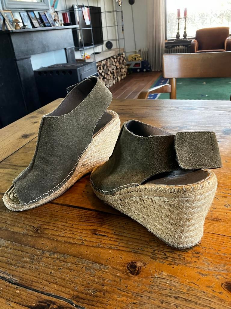 YAYA suède espadrilles olijfgroen maat 39, Ophalen of Verzenden, Zo goed als nieuw, Groen, Espadrilles of Moccasins