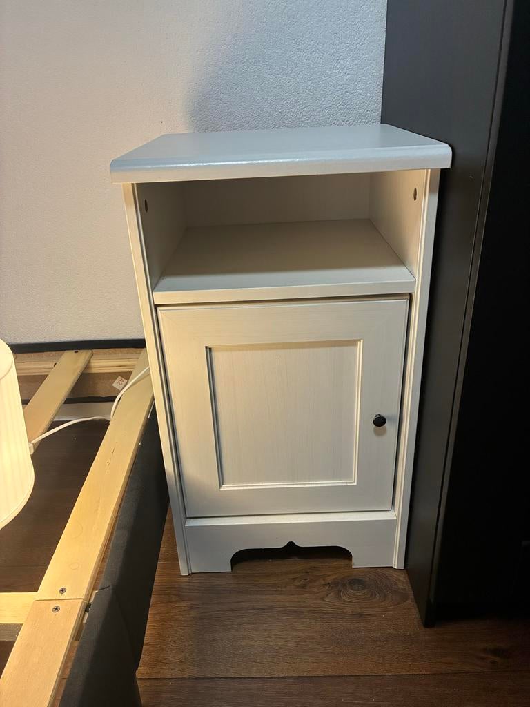 IKEA nachtkastje 42x40x55cm (tot Maandag), Huis en Inrichting, Slaapkamer | Nachtkastjes, Ophalen, Minder dan 45 cm, 55 tot 70 cm