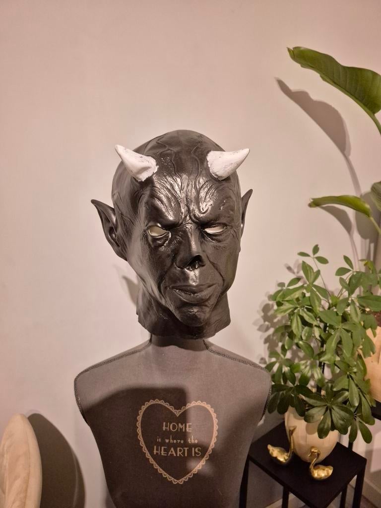 Duivel Masker met Hoorns - Halloween/Carnaval, Ophalen of Verzenden, Zo goed als nieuw, Accessoires