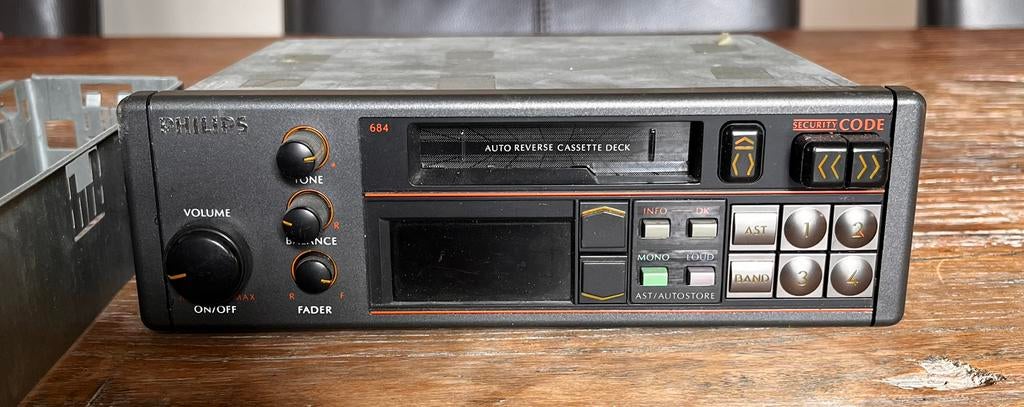 Philips autoradio met cassetteband DC684, Ophalen of Verzenden, Gebruikt
