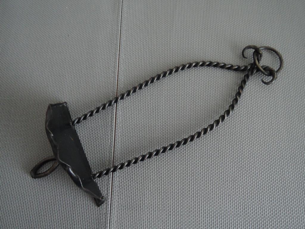 Kleine zwart metalen console voor een (Maria) beeldje, Ophalen of Verzenden, Zo goed als nieuw, Overige typen