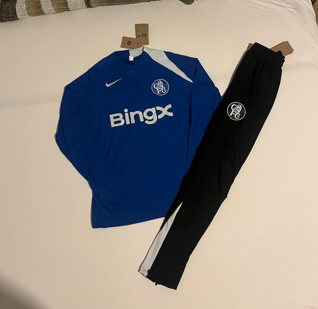 Gloednieuw Chelsea Trainingspak - Shirt en Broek, Ophalen of Verzenden, Nieuw