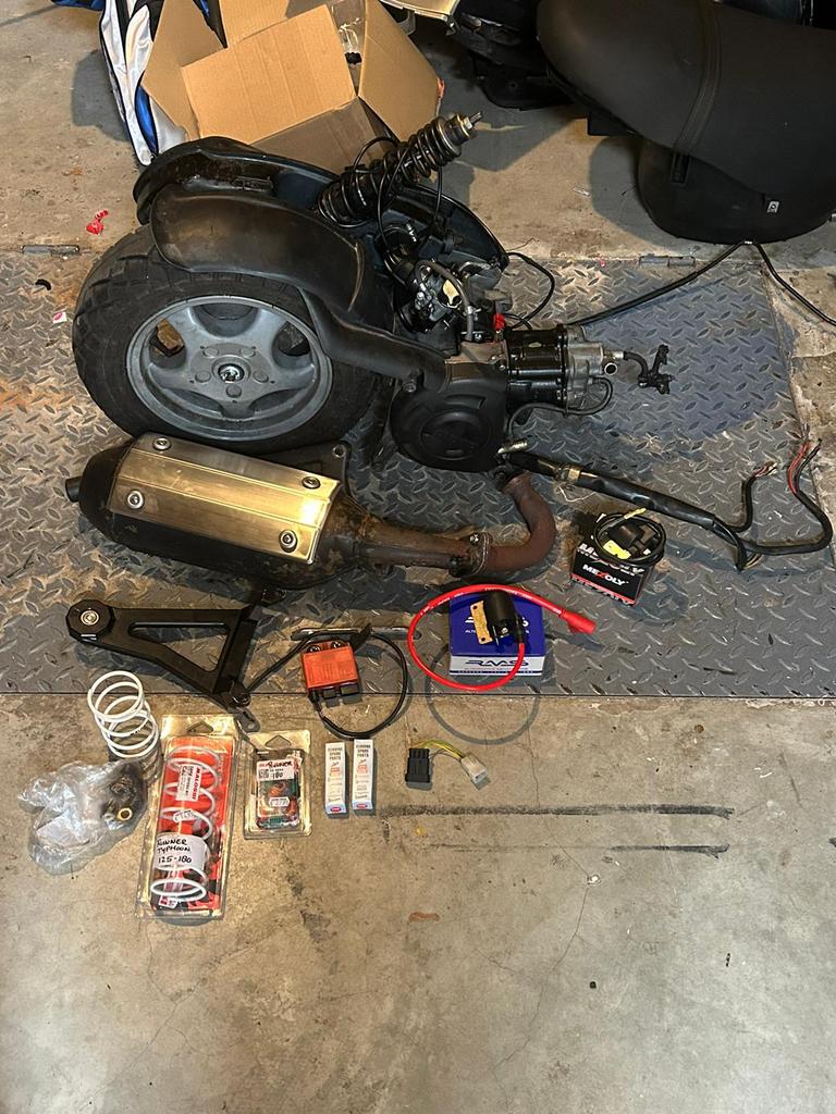 125cc 2t lc hexagon blok incl. nieuwe onderdelen, Ophalen, Piaggio, Studio Larilo, Blok