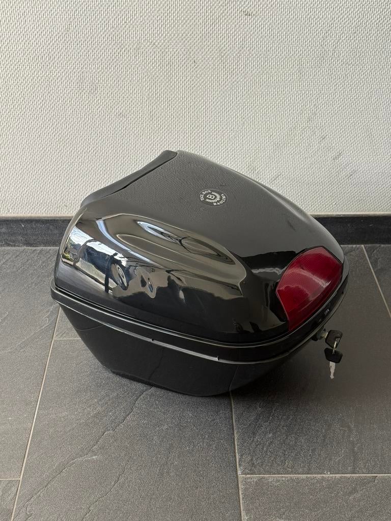 Te koop: Nieuwe motor / scooter topkoffer – nooit gebruikt, Ophalen, Nieuw