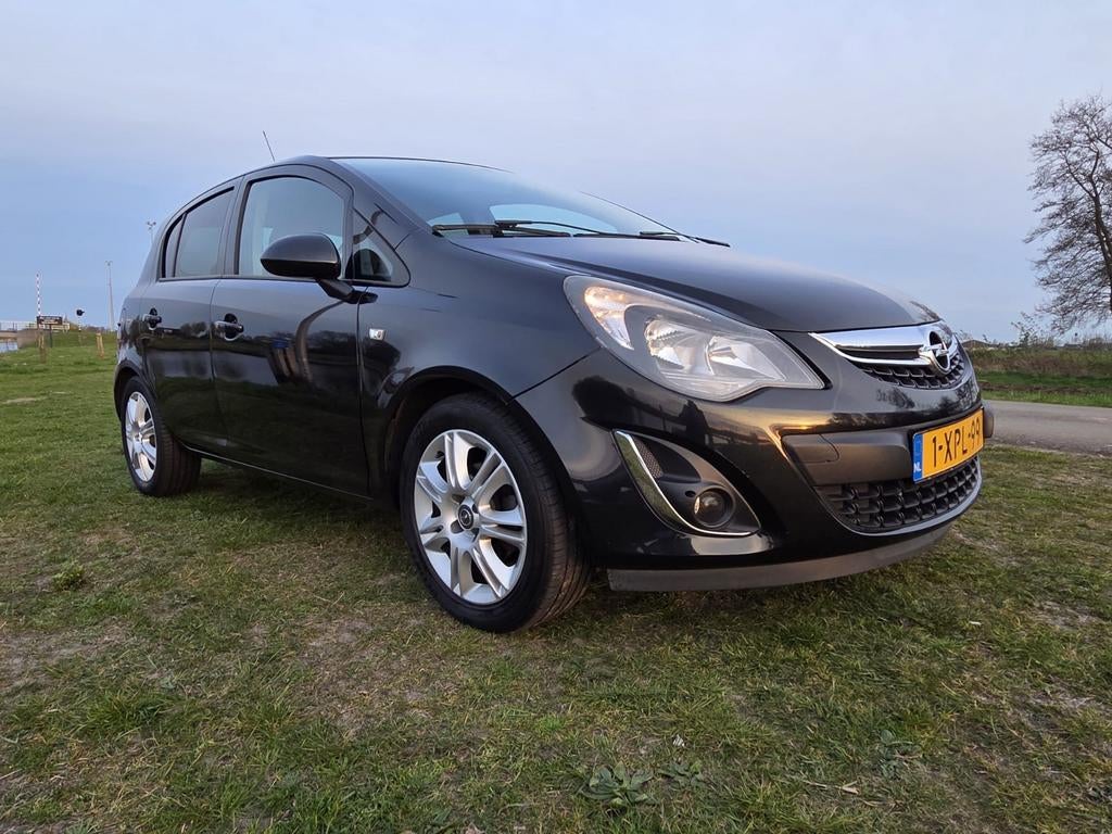 Opel Corsa 1.4 16V 5D 2014 100pk Blitz,nette staat ,navi enz, Voorwielaandrijving, Euro 5, 1063 kg, 4 cilinders