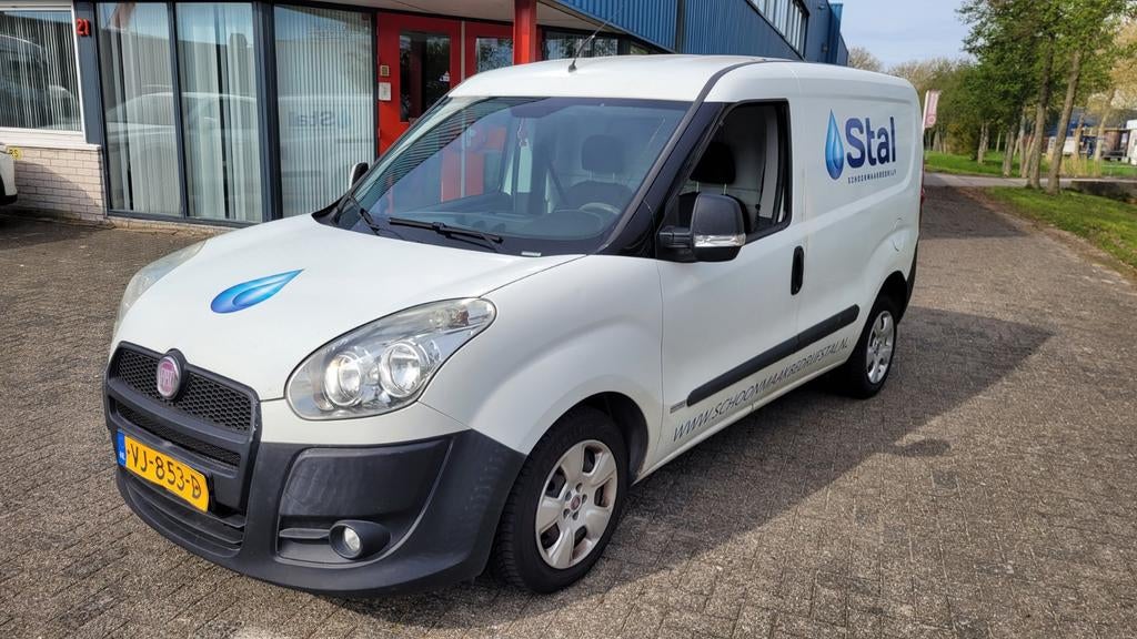 Fiat Doblo Cargo 1.3 multijet 2014 nieuwe apk/Airco, Voorwielaandrijving, Euro 5, Stof, Zwart