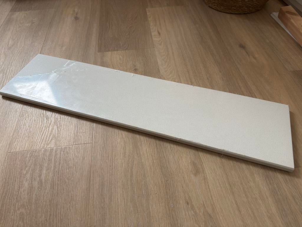 Stenen vensterbank - 86,5x20,5x1,8 cm - Zo goed als nieuw, Doe-het-zelf en Verbouw, Plinten en Afwerking, Ophalen, Hardsteen, Vensterbanken