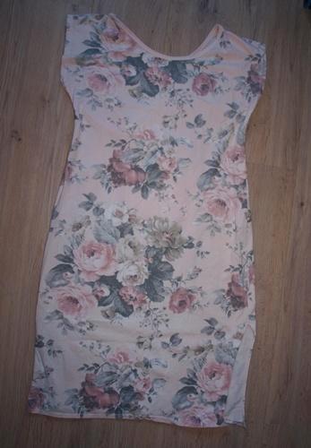 Roze Jurk met Rozenprint (L), Kleding | Dames, Jurken, Gedragen, Maat 42/44 (L), Roze, Knielengte, Ophalen of Verzenden