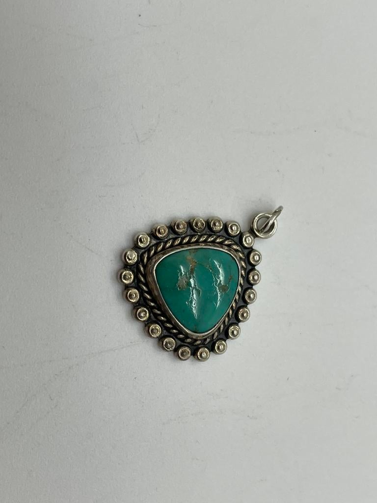 D606 Prachtige zilveren Navajo hanger, Overige voorstellingen, Ophalen of Verzenden, X, Met edelsteen