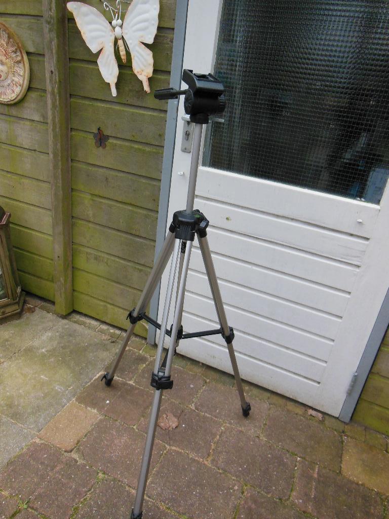 STATIEF   LUXON VTP-100  - Driepoot  in  nette staat, Audio, Tv en Foto, Fotografie | Statieven en Balhoofden, Ophalen of Verzenden