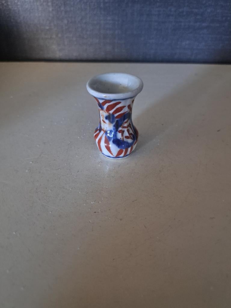Imari vaasje, Antiek en Kunst, Antiek | Keramiek en Aardewerk, Ophalen of Verzenden