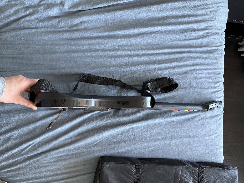 Guitar Hero (Playstation) gitaar, Ophalen, Zo goed als nieuw, Zwart, Zonder controller