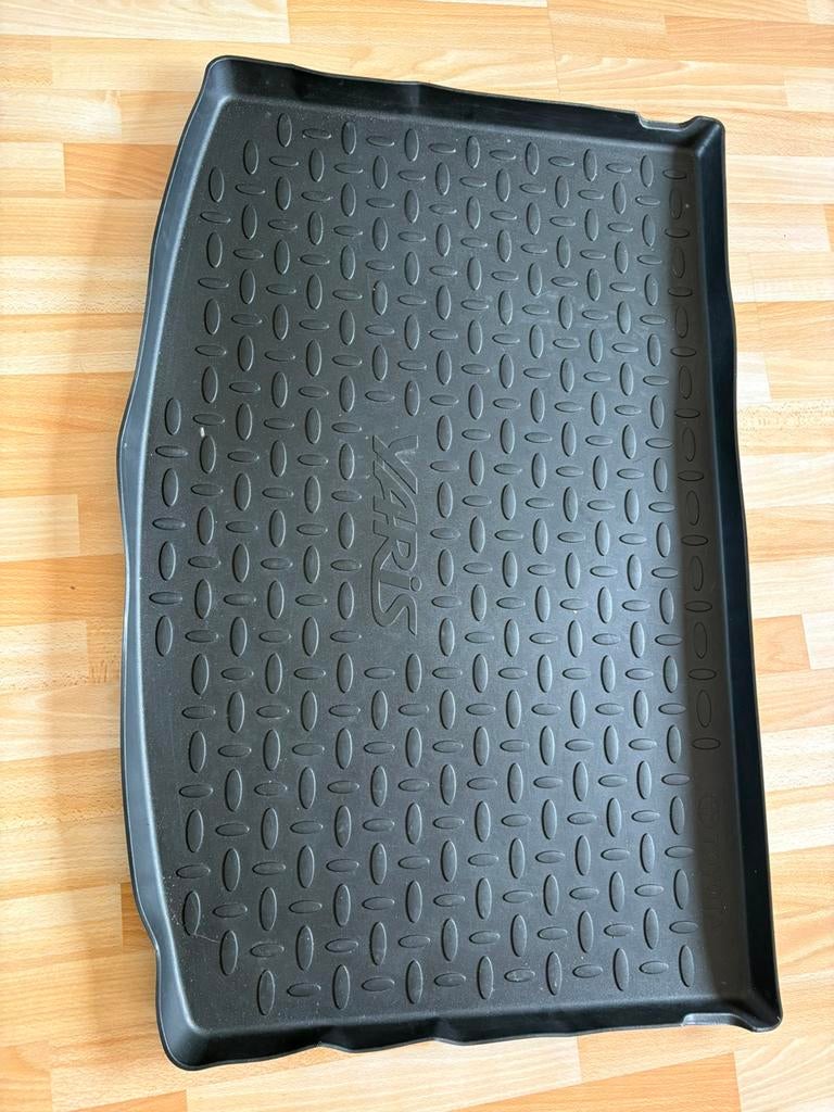 Rubberen kofferbakmat origineel Toyota Yaris 2016, Ophalen, Zo goed als nieuw
