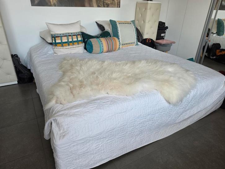 Bedframe, Huis en Inrichting, Slaapkamer | Slaapbanken, 180 cm, Tweepersoons, Wit, Grijs, Ophalen