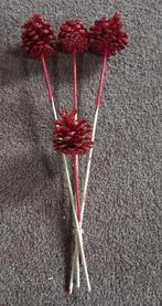 1 setje van 4 rode glitter eikels voor kerststukjes, Diversen, Ophalen of Verzenden, Zo goed als nieuw