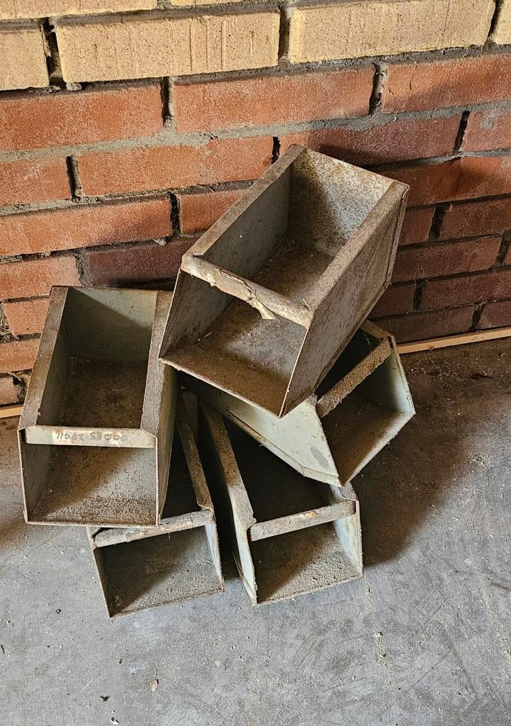 Set van 6 vintage metalen bakken/opbergers, Ophalen of Verzenden