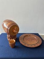 Prachtig Bulgaarse siervaatje op standaard met bord en beker, Ophalen of Verzenden