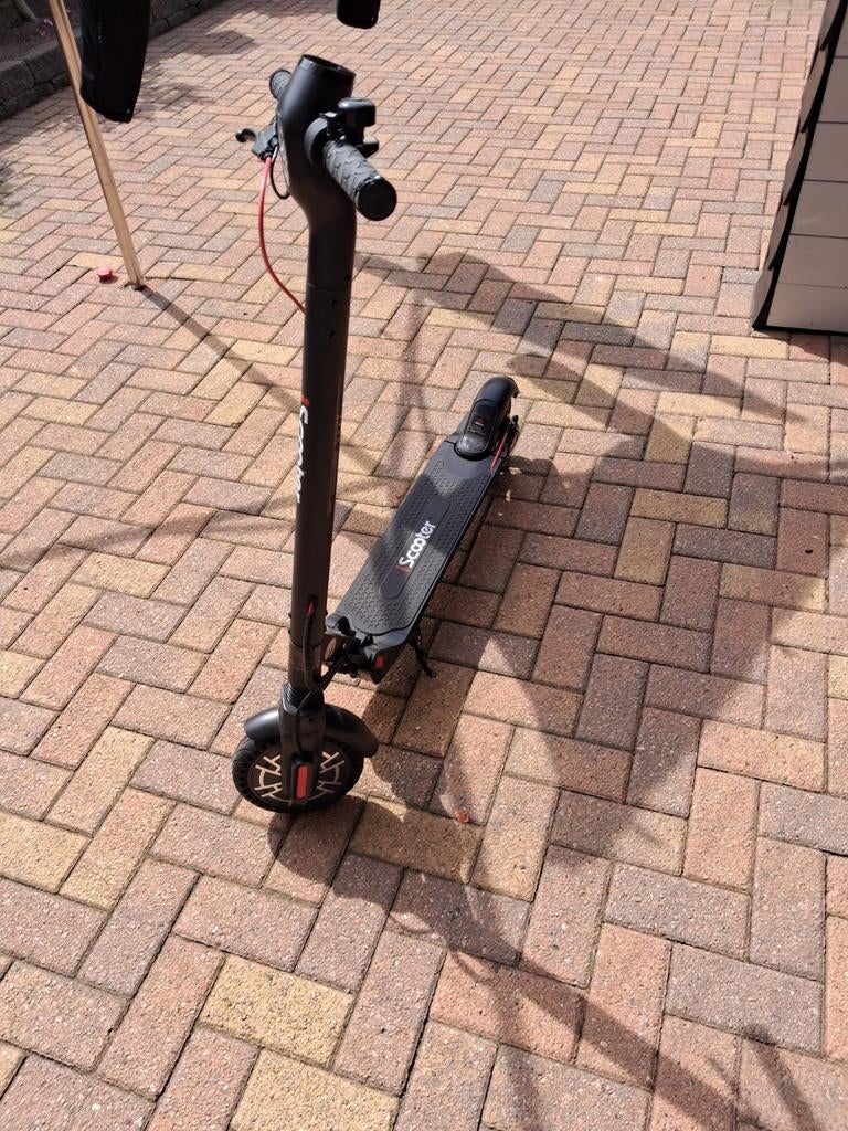 Te koop mooie Elektrische Step  Scooter, Fietsen en Brommers, Steps, Ophalen of Verzenden, Zo goed als nieuw, Elektrische step (E-scooter)