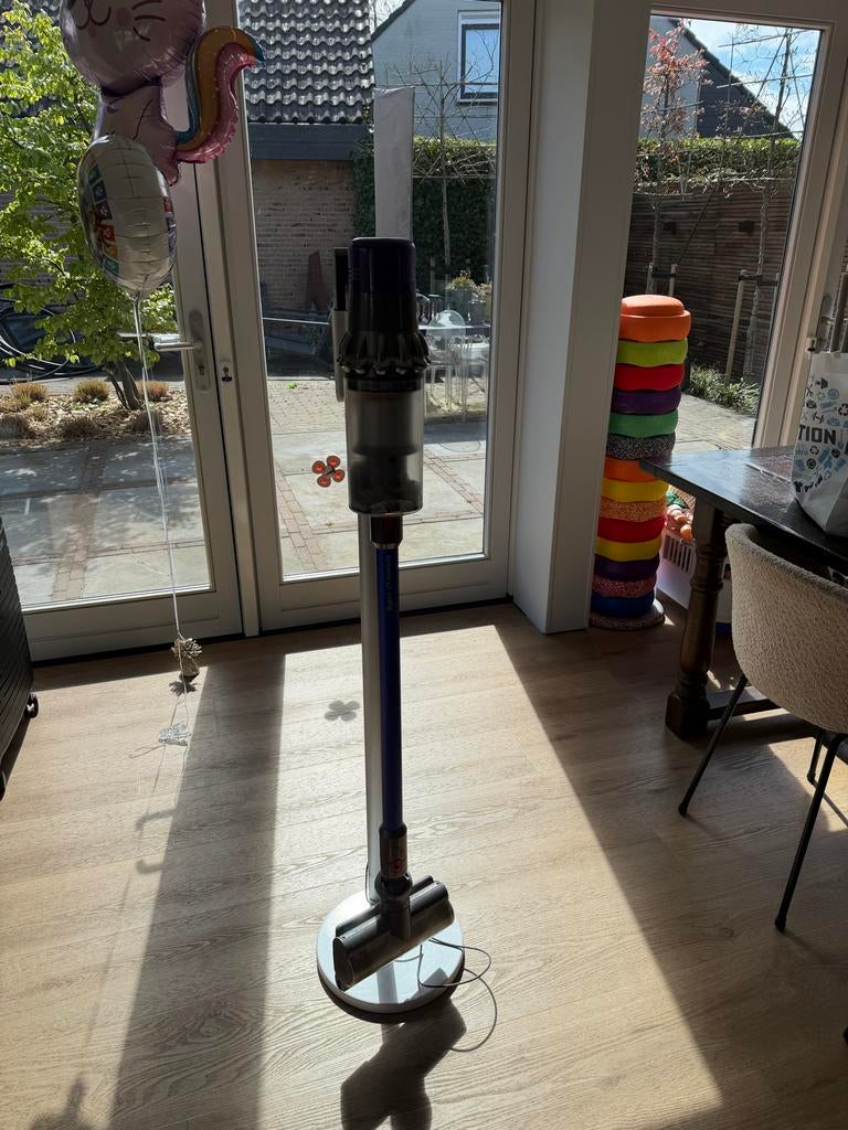 Dyson V11 met standaard, Witgoed en Apparatuur, Stofzuigers, Ophalen, Gebruikt, Reservoir, Stofzuiger