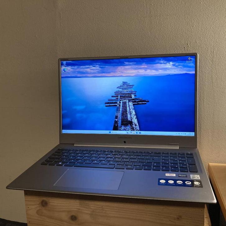 Medion laptop windows 11 - i5 - 2 jaar jong NVME SSD, Computers en Software, Windows Laptops, Zo goed als nieuw, 17 inch of meer