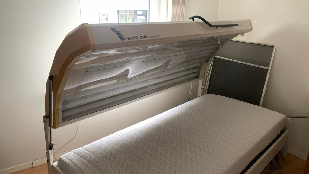 Euro Sun Tanning System Zonnebank - Perfect voor thuisgebrui, Ophalen, Gebruikt, Zonnebank enkelzijdig, 10 tot 15 lampen