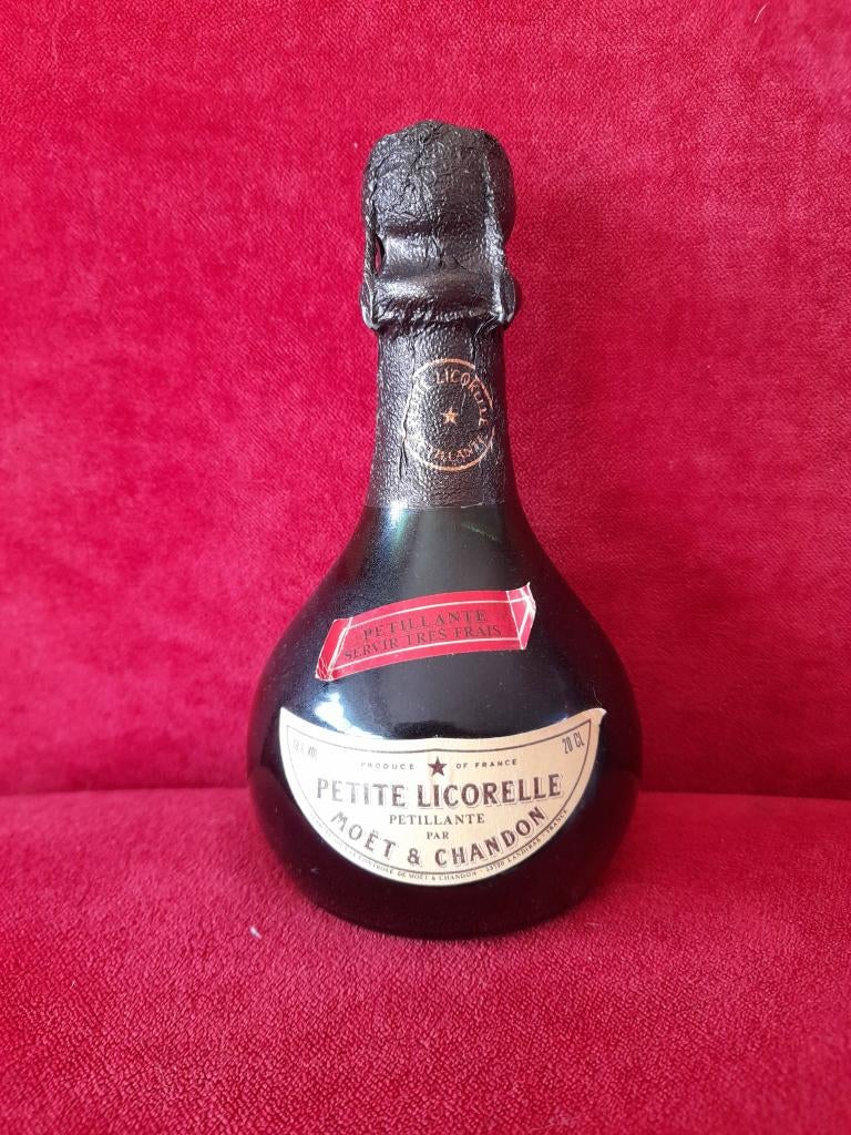 Petite licorelle moët & chandon, Verzamelen, Wijnen, Nieuw, Champagne, Frankrijk, Ophalen of Verzenden