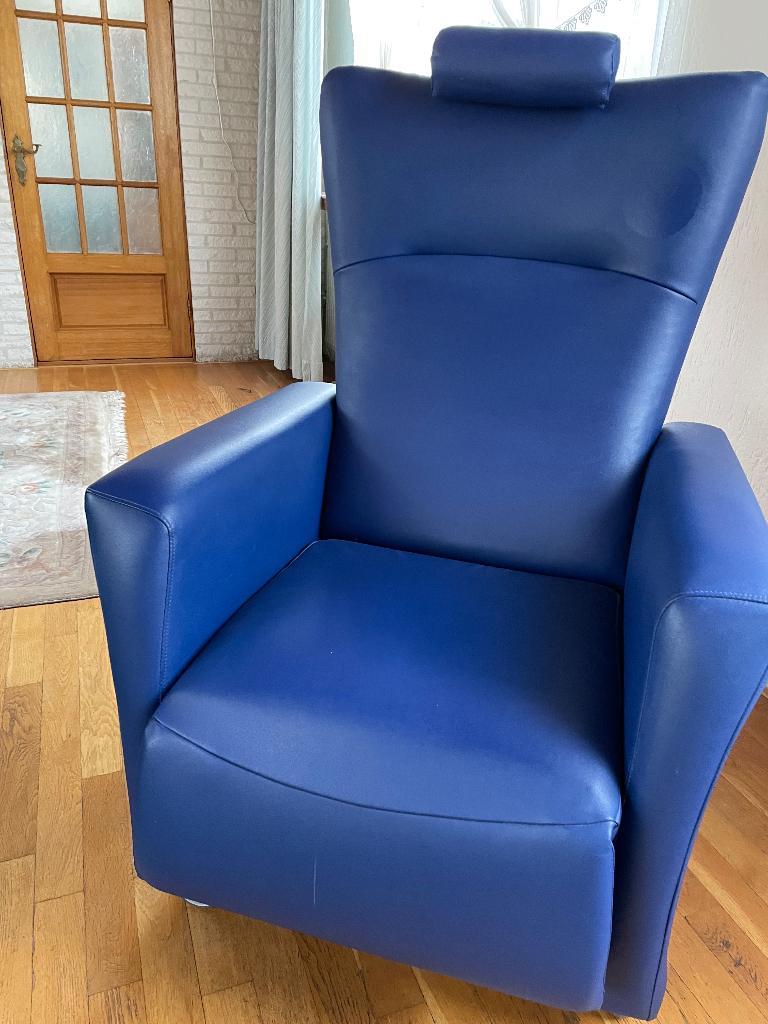 Relaxstoel, Huis en Inrichting, Fauteuils, Ophalen, Kunststof, Gebruikt, Minder dan 75 cm