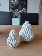 Te koop: Set van 2 keramieken vaasjes - Pronto Wonen, Overige kleuren, Aardewerk of Porselein, Ophalen of Verzenden, Zo goed als nieuw