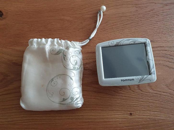 TomTom One White Pearl, Auto diversen, Autonavigatie, Gebruikt, Ophalen of Verzenden