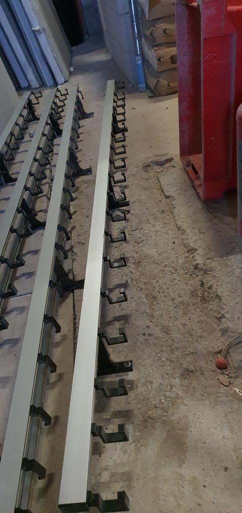 Kapstokken lang, industrieel. 251, 241, 227 en 220cm lang, Doe-het-zelf en Verbouw, Metalen, Ophalen