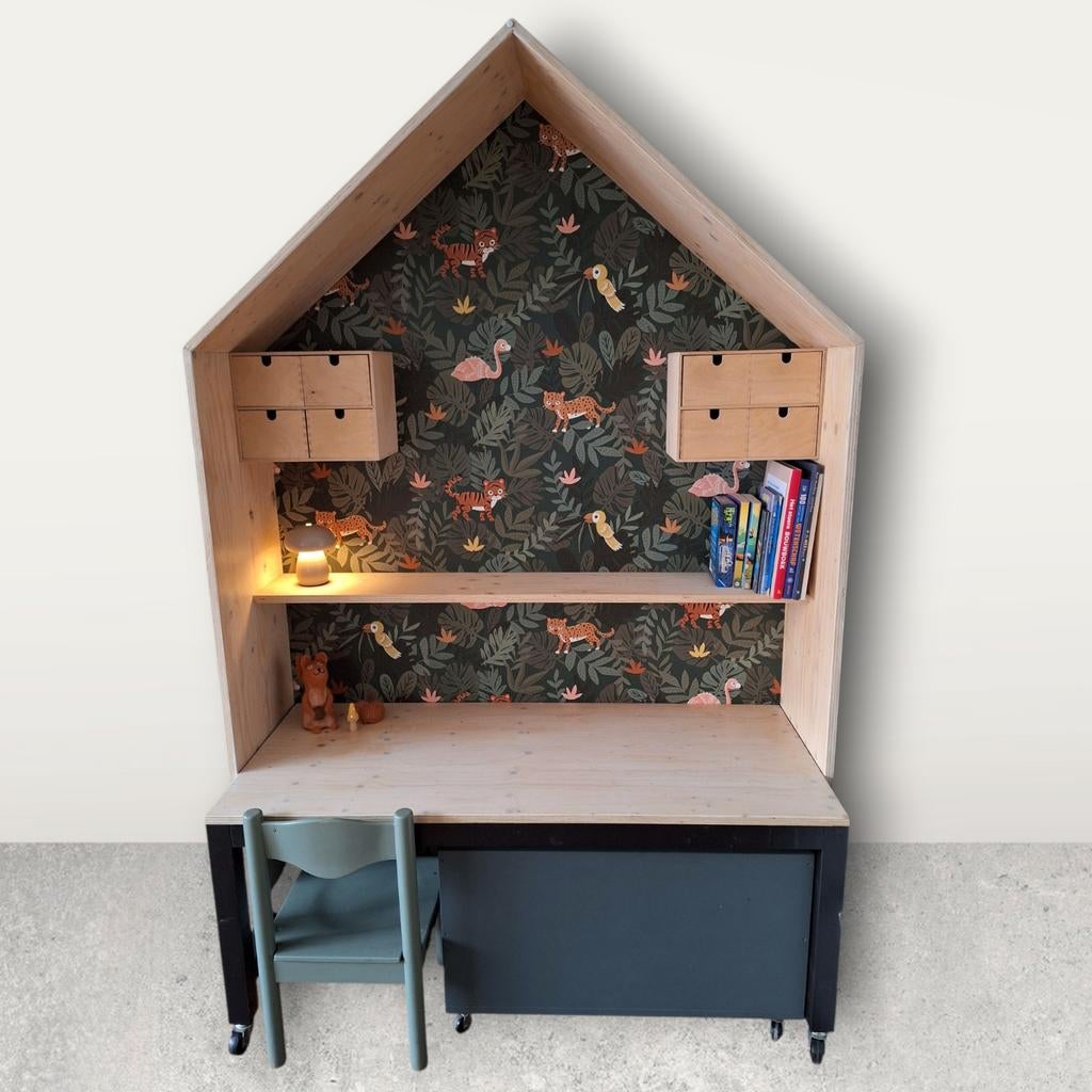 Handgemaakt opbergmeubel huisje met verrijdbaar tafeltje, Ophalen, Gebruikt, Overige typen