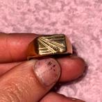 Grote zegelring 14 karaat goud, Heer, Ophalen of Verzenden, Zo goed als nieuw, Met edelsteen