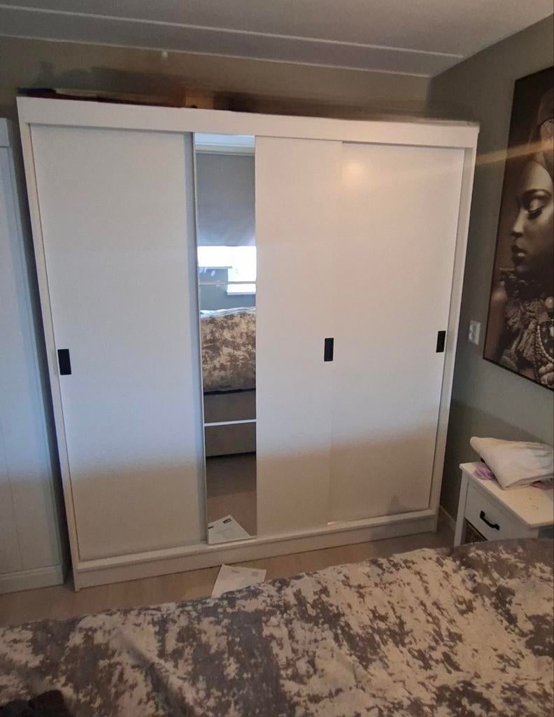 Kledingkast wit ODDER van Jysk ½ jaar oud, Ophalen, Zo goed als nieuw, 150 tot 200 cm, 50 tot 75 cm