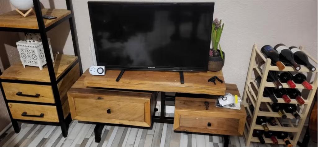 TV kastje moet weg (goedkoop), Ophalen, Gebruikt, 100 tot 150 cm, Minder dan 100 cm