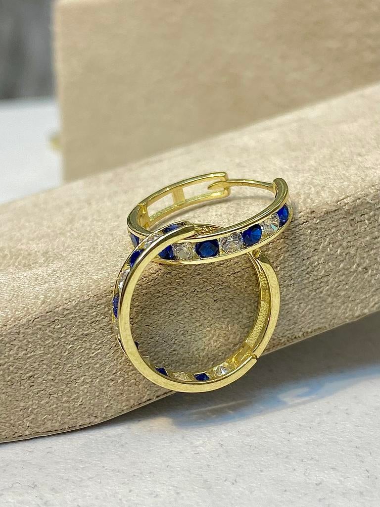14k Gouden Oorbellen Saffier, Nieuw, Ophalen of Verzenden, Met edelsteen, Knopjes of Stekers
