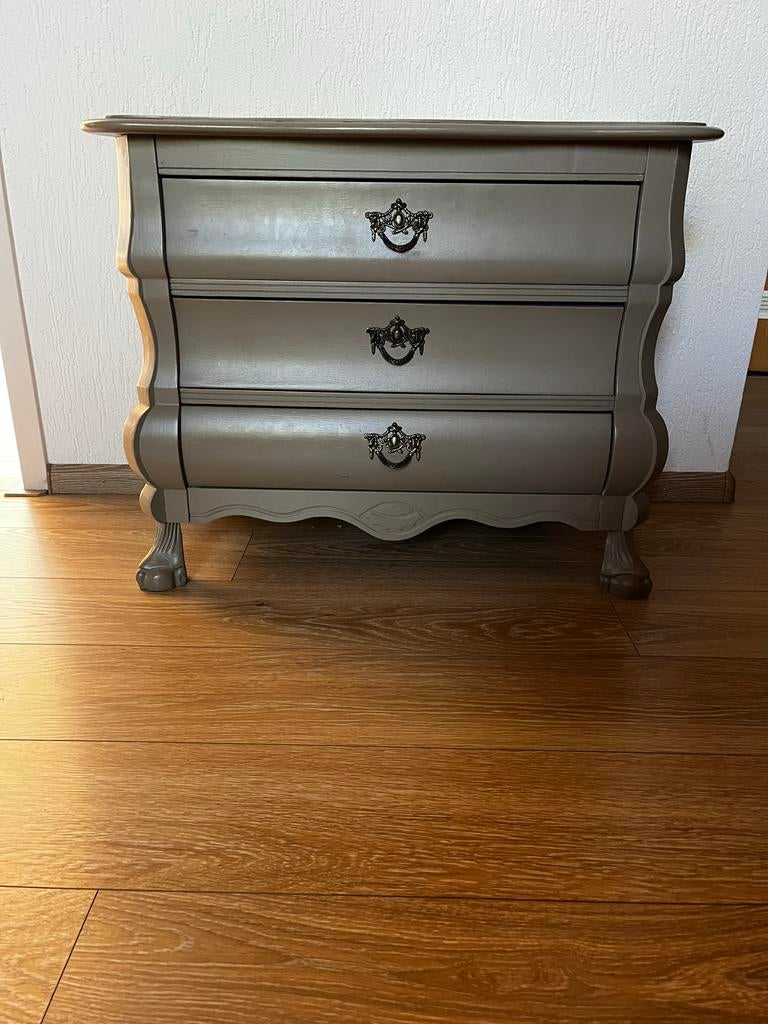 Buikkast met 3 lades en leeuwenpootjes, Ophalen, Gebruikt, 100 tot 150 cm, 3 of 4 laden