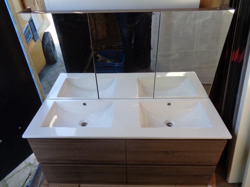 Matteo BADKAMERMEUBEL met 3delige SPIEGELBOVENKAST ,NIEUW!, Ophalen, 100 tot 150 cm, 100 tot 150 cm, Overige typen